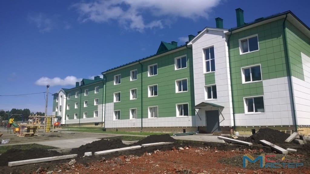 Фасадные работы, отделка фасада домов в микрорайоне под ключ, отделка фасада панелями в Томске недорого, обустройство крыши.
